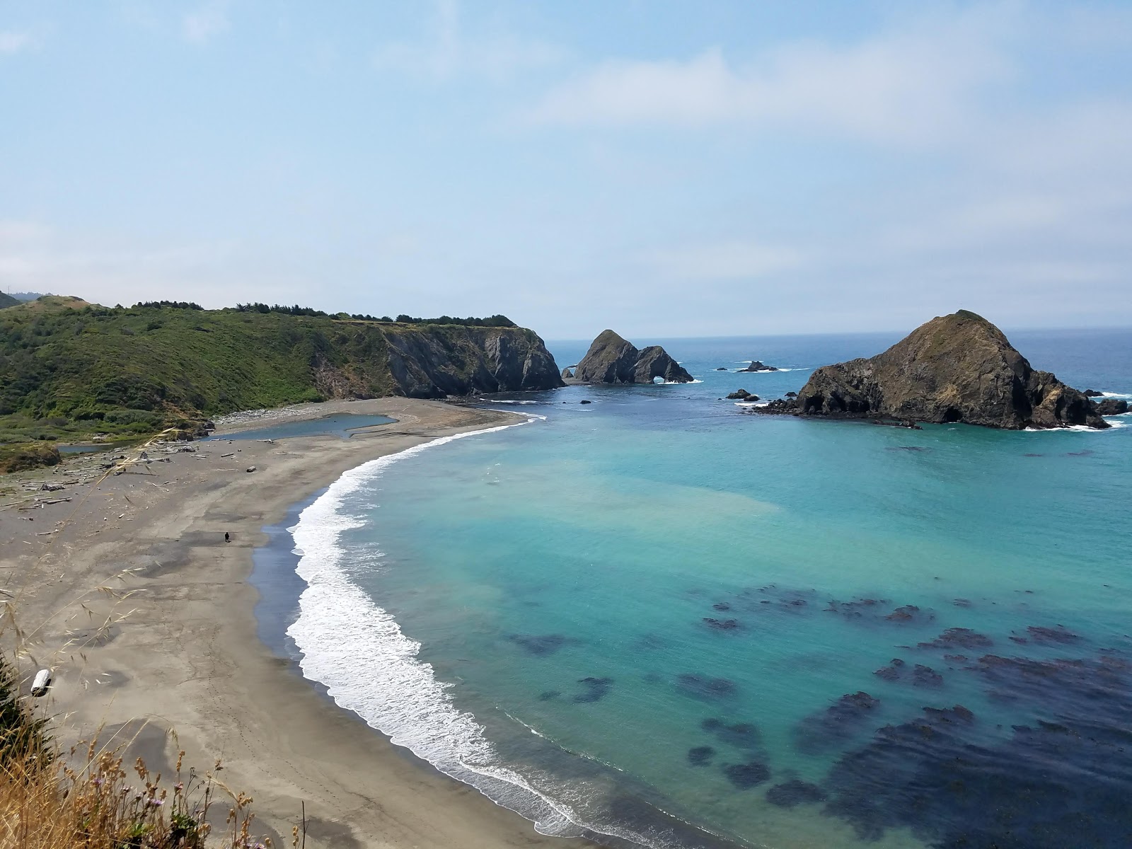 Foto von Greenwood Creek Beach und die siedlung