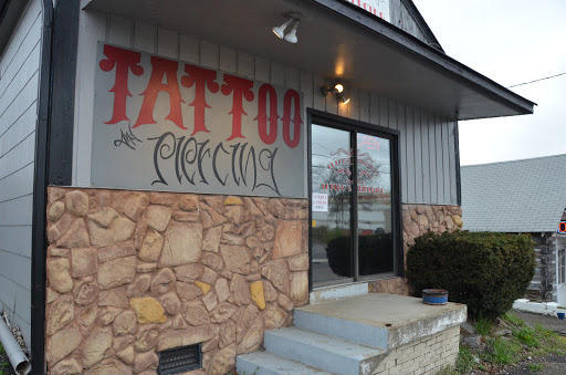 Tattoo Shop «Endless Kreations Custom Tattoo & Piercing», reviews and photos, 101 Old Shackle Island Rd, Hendersonville, TN 37075, USA