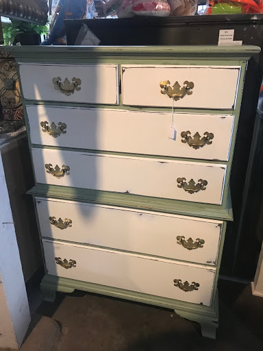 Thrift Store «Treasure Box Thrift Store», reviews and photos, 518 S Patterson St, Valdosta, GA 31601, USA