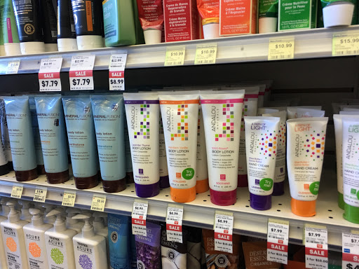 Grocery Store «Lakewinds Food Co-op», reviews and photos, 435 Pond Promenade, Chanhassen, MN 55317, USA