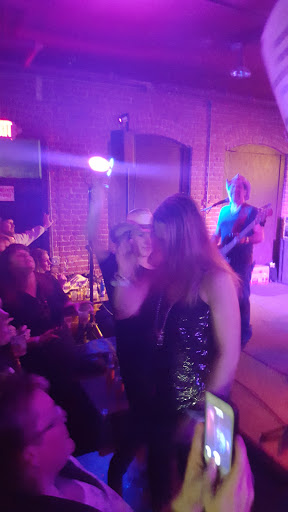 Night Club «The Waterfront Tavern 