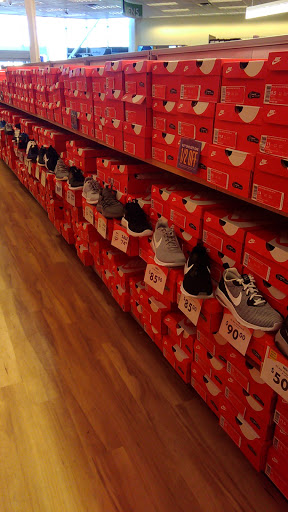 Shoe Store «Shoe Carnival», reviews and photos, 2706 Plainfield Rd, Joliet, IL 60435, USA