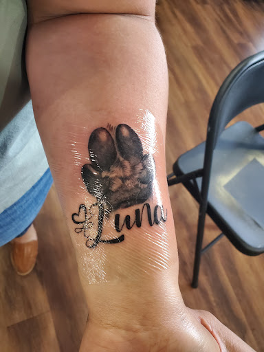 Tattoo Shop «3rd Street Tattoo», reviews and photos, 331 Pacific Coast Hwy, Hermosa Beach, CA 90254, USA