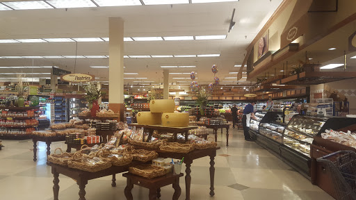 Grocery Store «Kroger Fresh Fare», reviews and photos, 3330 Piedmont Rd NE, Atlanta, GA 30305, USA