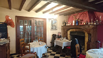 Atmosphère du Restaurant français Auberge Saint Hubert à Douchy-les-Mines - n°8