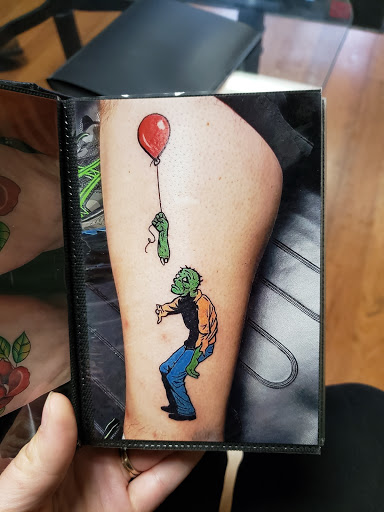 Tattoo Shop «Lady Luck Tattoo Studio», reviews and photos, 220 N Benton St, Woodstock, IL 60098, USA