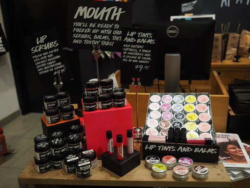 Cosmetics Store «LUSH Fresh Handmade Cosmetics», reviews and photos, 3966 Westheimer Rd, Houston, TX 77027, USA
