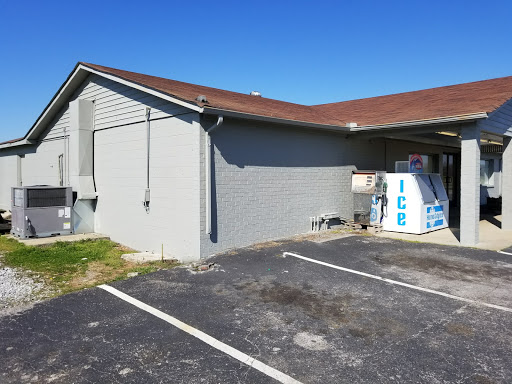 Grocery Store «3 Corners Market», reviews and photos, 1001 Longview Rd, Unionville, TN 37180, USA