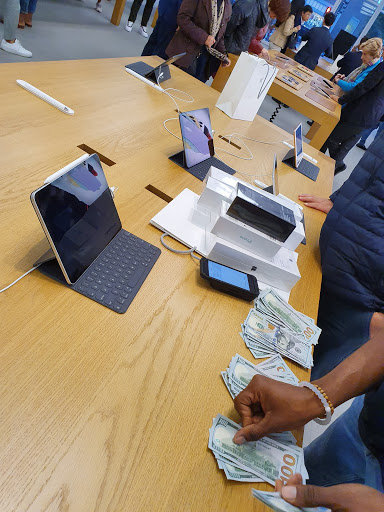 Computer Store «Apple Georgetown», reviews and photos, 1229 Wisconsin Ave NW, Washington, DC 20007, USA