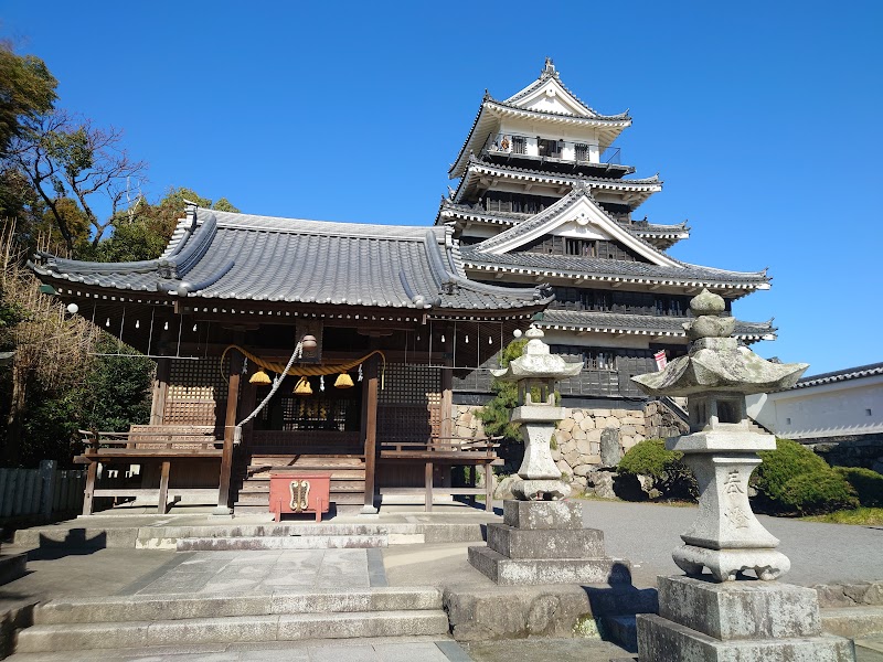 奥平神社(三所宮)