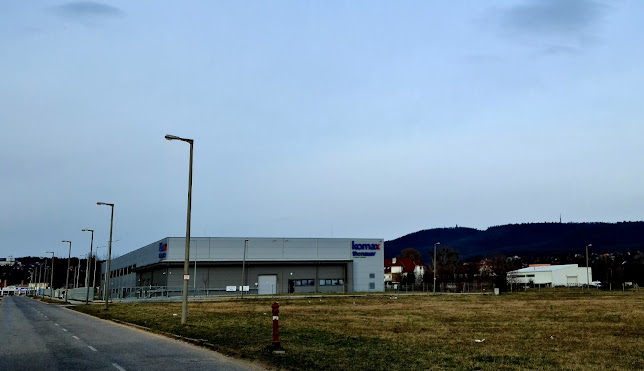 Komax Thonauer Kft. - Bevásárlóközpont
