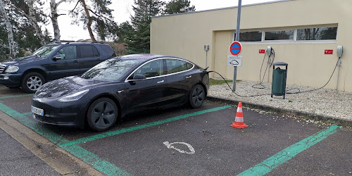 Borne de recharge de véhicules électriques Tesla Destination Charger Chartres