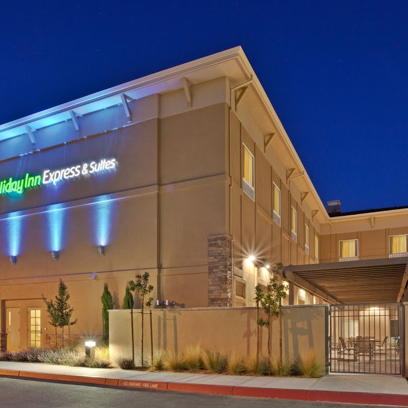 Holiday Inn Express & Suites Napa Valley-American Canyon, an IHG Hotel