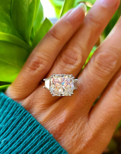 Jewelry Store «DeAngelos Jewelry», reviews and photos, 3900 Pelandale Ave #70, Modesto, CA 95356, USA