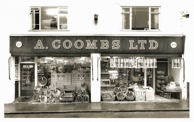 A Coombs Pet Centre (Brighton)