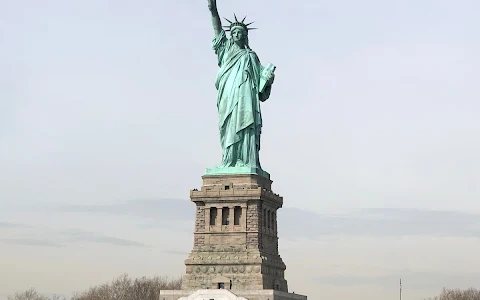 Liberty Island Ferry image