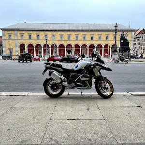 Bewertungen zu BMW Motorrad Rhein Ludwigsburg - Motorradhändler in Asperge