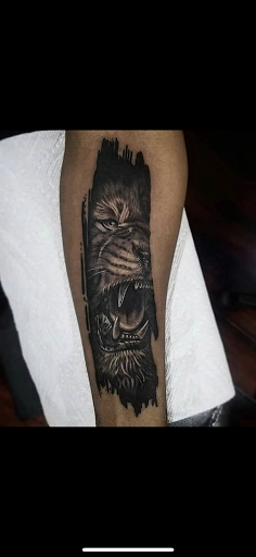 Tattoo Shop «Ink & Iron Custom Tattoo Studio», reviews and photos, 3700 N Cicero Ave, Chicago, IL 60641, USA