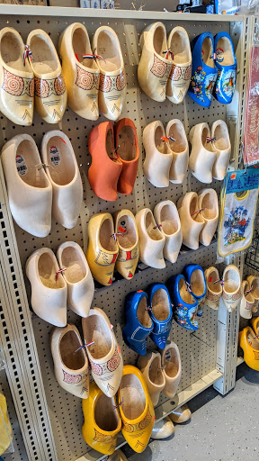 Grocery Store «Holland International Market», reviews and photos, 9835 Belmont St, Bellflower, CA 90706, USA