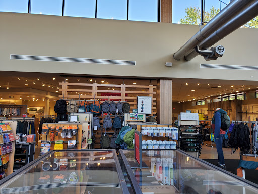 Clothing Store «L.L. Bean», reviews and photos, 8095 Tysons Corner Center, McLean, VA 22102, USA