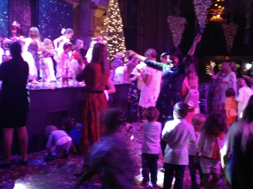 Coffee Shop «Starbucks», reviews and photos, 1805 E Hallandale Beach Blvd, Hallandale Beach, FL 33009, USA