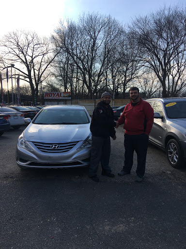 Used Car Dealer «Royal Car Center», reviews and photos, 3950 Roosevelt Blvd, Philadelphia, PA 19124, USA