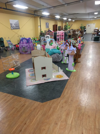 Thrift Store «KARM Stores», reviews and photos, 10612 Kingston Pike, Knoxville, TN 37922, USA