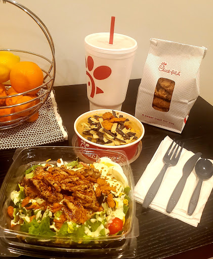 Fast Food Restaurant «Chick-fil-A», reviews and photos, 7348 Tara Blvd, Jonesboro, GA 30236, USA