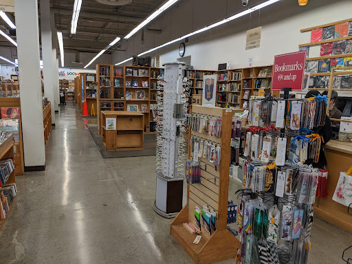 Book Store «Half Price Books», reviews and photos, 39152 Fremont Hub, Fremont, CA 94538, USA