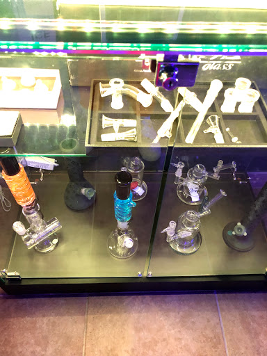 Vaporizer Store «UP IN SMOKE Vapes & Tobacco Shop», reviews and photos, 176 US-202 #114, Ringoes, NJ 08551, USA