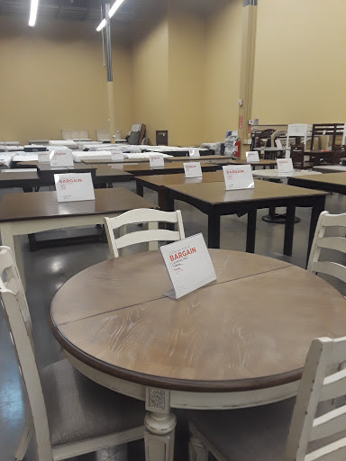 Furniture Store «Ashley Furniture HomeStore», reviews and photos, 14810 North Freeway #100, Houston, TX 77090, USA