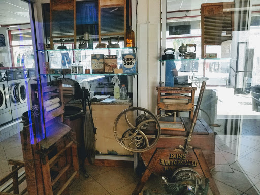 Laundromat «Super Suds Laundromat & Wash and Fold», reviews and photos, 250 Alamitos Ave, Long Beach, CA 90802, USA