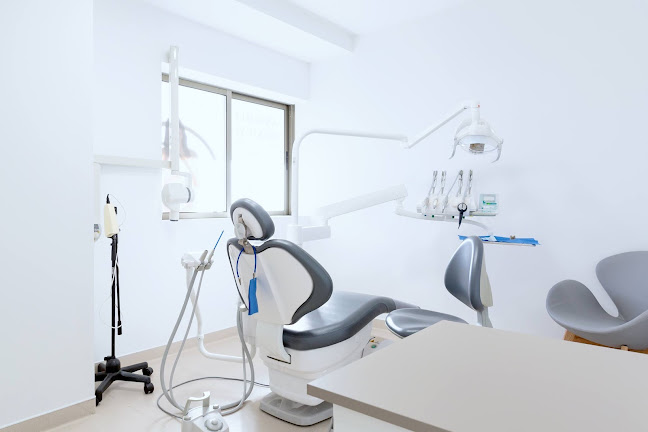 D32 - Clínica Médica & Dentária - Dentista