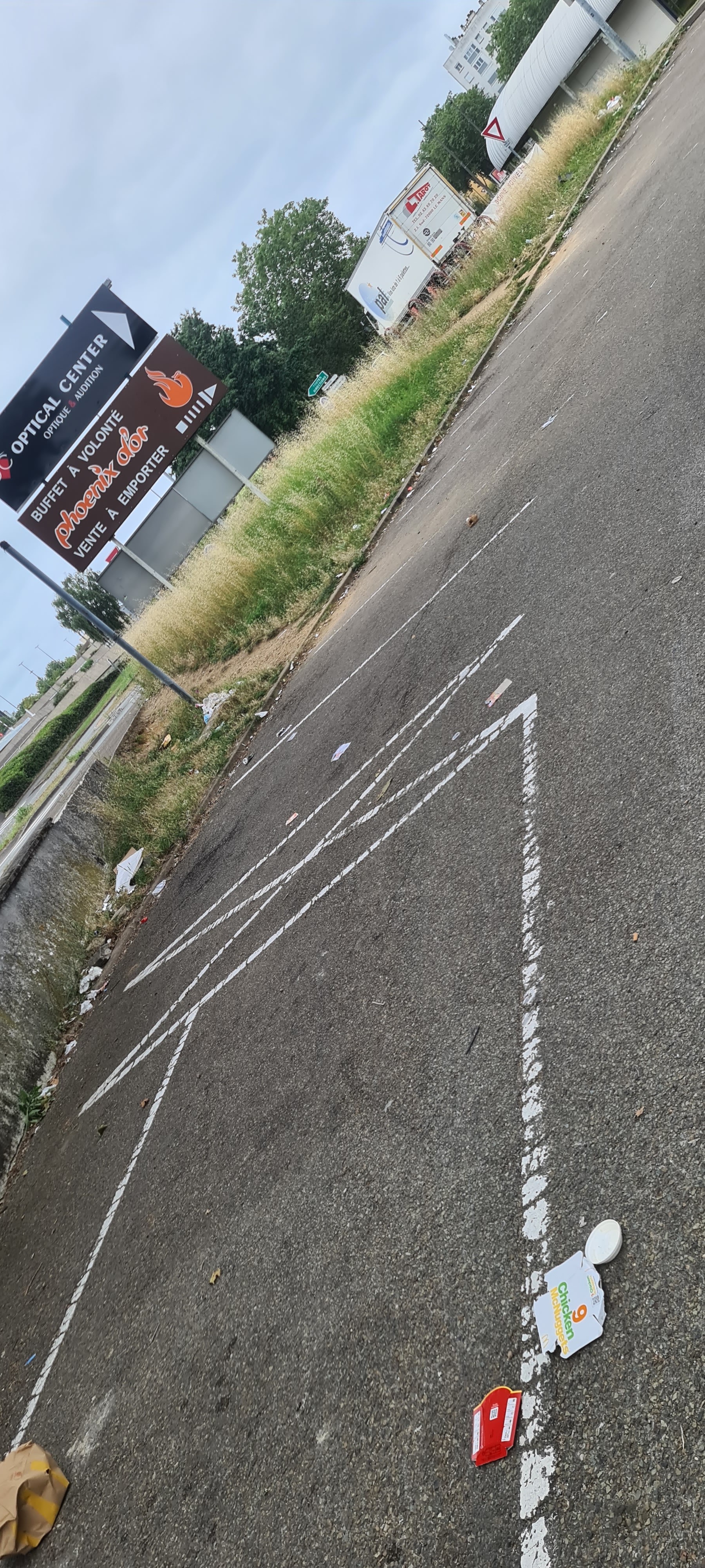 Photo n° 3 de l'avis de Shel.f fait le 20/04/2019 à 13:23