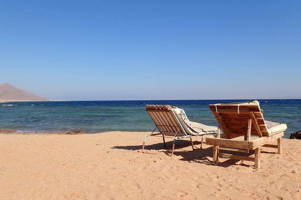 Al Magarra beach的照片 带有宽敞的海湾