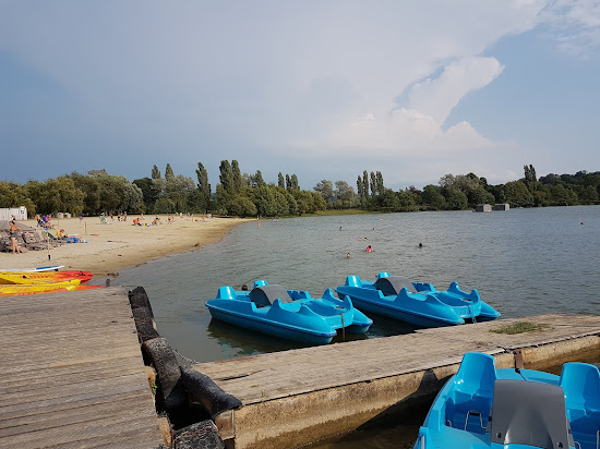Plage du lac de Pont-l'Eveque