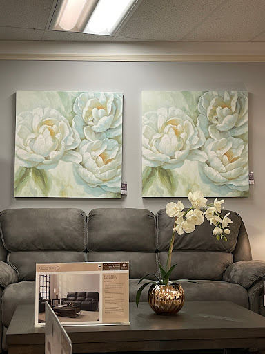 Furniture Store «Raymour & Flanigan Furniture and Mattress Store», reviews and photos, 65 Baltimore Pike, Springfield, PA 19064, USA