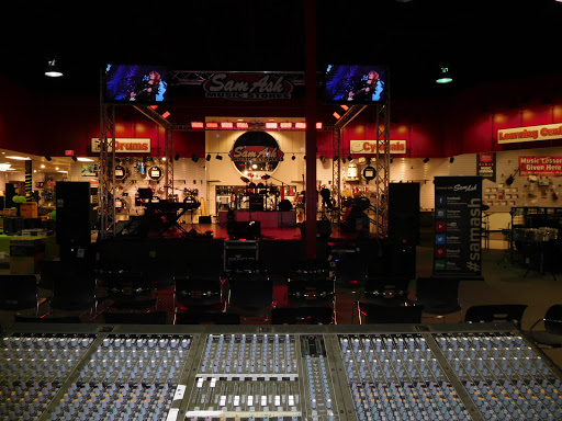 Musical Instrument Store «Sam Ash Music Stores», reviews and photos, 11805 Commons Dr, Cincinnati, OH 45246, USA