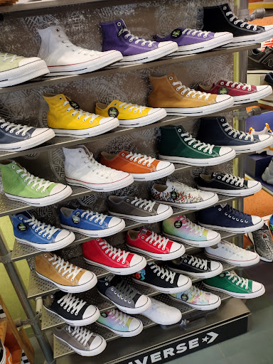 Shoe Store «Journeys», reviews and photos, 15900 La Cantera Pkwy #6635, San Antonio, TX 78256, USA