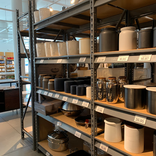 Furniture Store «Crate and Barrel», reviews and photos, 315 Cranbury Half Acre Rd, Cranbury, NJ 08512, USA