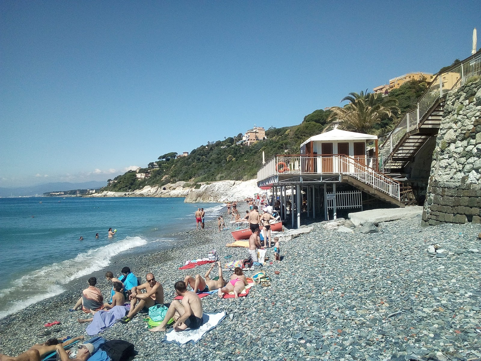 Spiaggia libera Abbelinou的照片 具有非常干净级别的清洁度