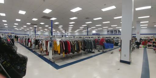 Thrift Store «Goodwill Princess Anne Retail Store», reviews and photos, 1949 Lynnhaven Pkwy, Virginia Beach, VA 23453, USA