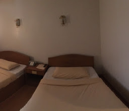 U Thong Hotel photo