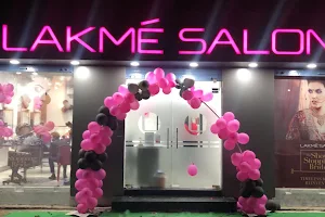 Lakme Salon image