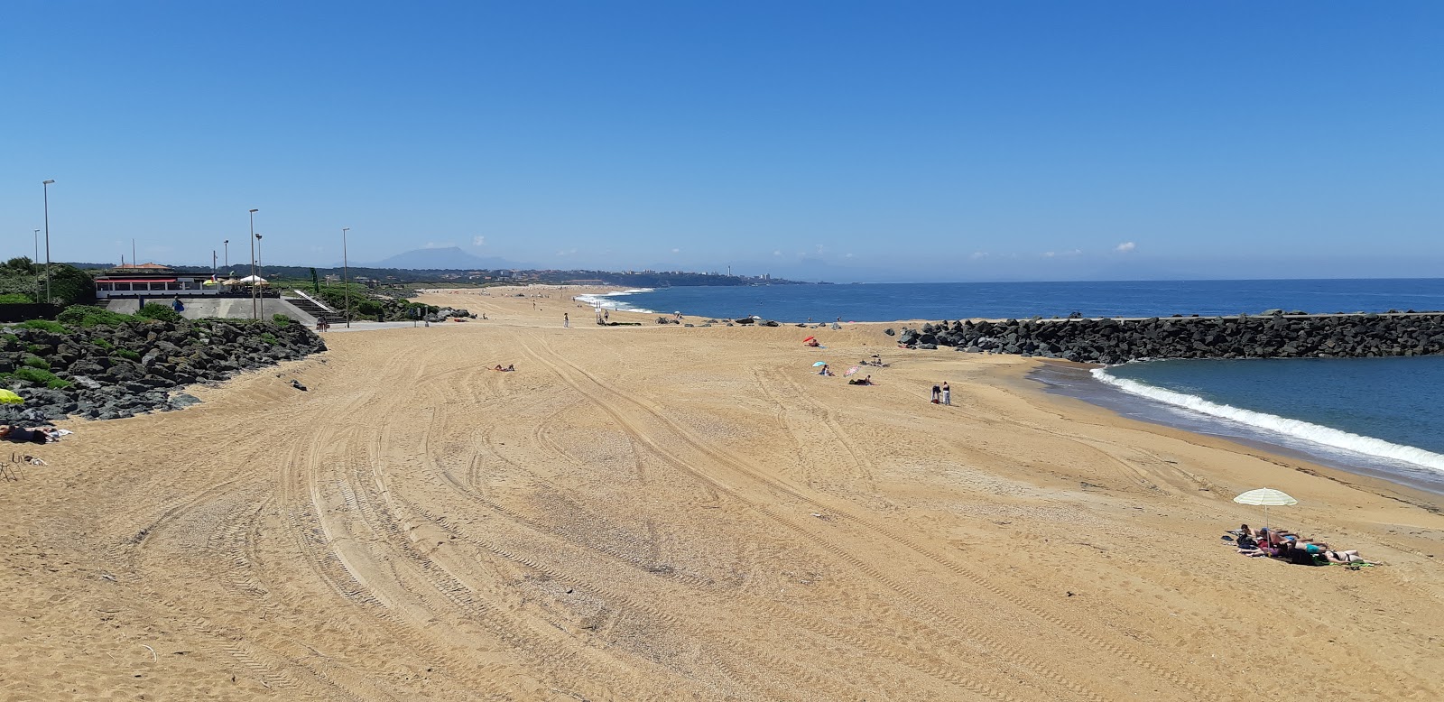 Foto de Praia Cavalier com alto nível de limpeza
