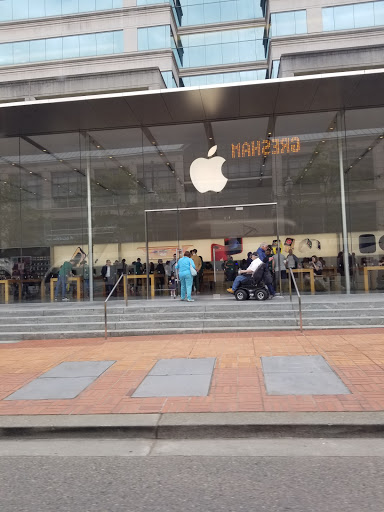 Computer Store «Apple Pioneer Place», reviews and photos, 450 SW Yamhill St, Portland, OR 97204, USA