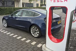 Tesla Supercharger image