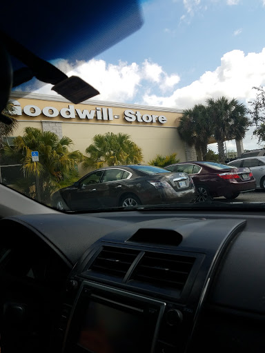 Thrift Store «Goodwill Royal Palm Beach Store & Donation Center», reviews and photos