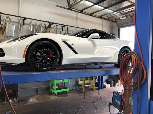 Auto Repair Shop «Velasquez Complete Auto Care», reviews and photos, 5317 S Archer Ave, Chicago, IL 60632, USA