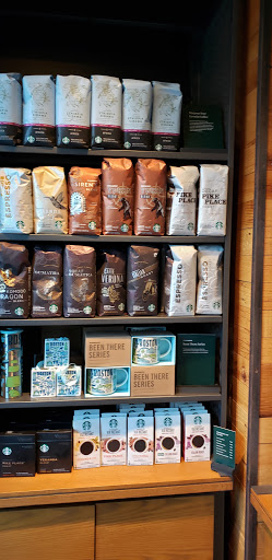 Coffee Shop «Starbucks», reviews and photos, 154 Turnpike Rd, Southborough, MA 01772, USA